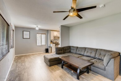 2536 N 30th St, Phoenix, AZ 85008 - photo 6