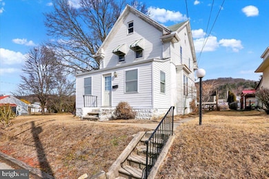 3439 Raymond St, Reading, PA 19605 - photo 3