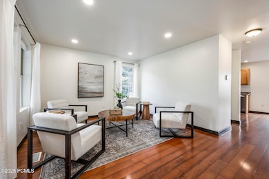 007_1189foxcrestdrive-18_86
