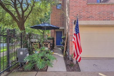 429 W 26th St unit J, Houston, TX 77008 - photo 4