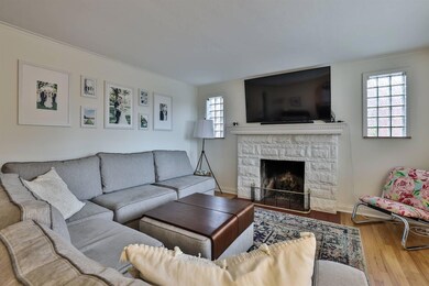 004-Living-Room