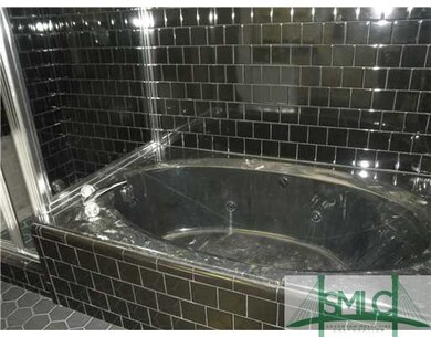 Master Bath/Spa. Soak and relax in this whirlpool 
