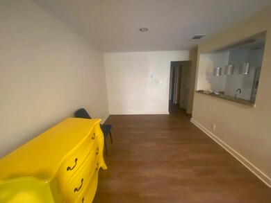 4777 Cedar Springs Rd unit 5B, Dallas, TX 75219 - photo 5