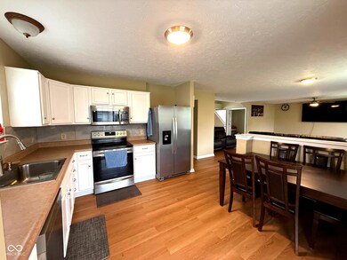 3065 Hemlock Way, Indianapolis, IN 46203 - photo 5