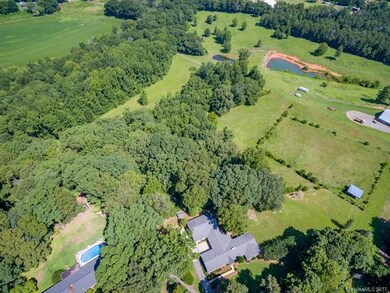 990 Riverwood Ln, Lincolnton, NC 28092 - photo 3