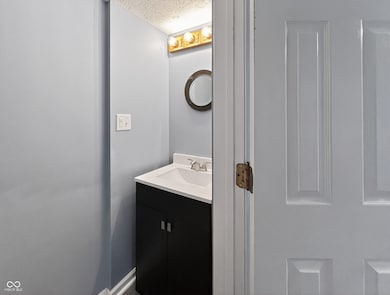 6743 Lexington Cir, Zionsville, IN 46077 - photo 7