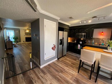 2917 Shady Knoll Ln, Bedford, TX 76021 - photo 5