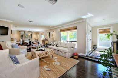6 Living Room