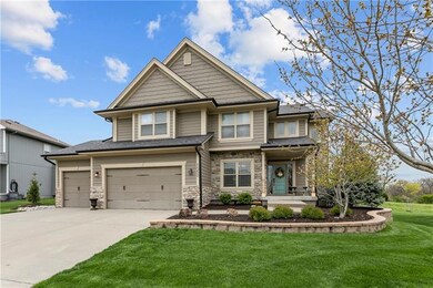 1552 Brompton Ln, Raymore, MO 64083 - photo 2