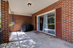 415 S Bennett St, Burgaw, NC 28425 - photo 4