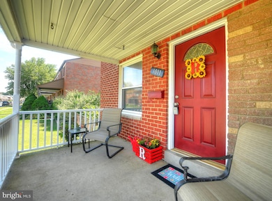 1011 Foxwood Ln, Essex, MD 21221 - photo 4