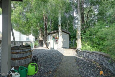 Olson Cute Shed