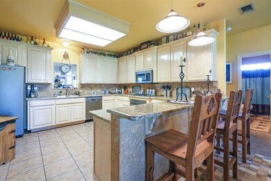 5500 Peveler Ct, Granbury, TX 76049 - photo 5