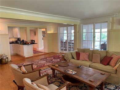 44 Bliss Mine Rd unit 1, Middletown, RI 02842 - photo 4