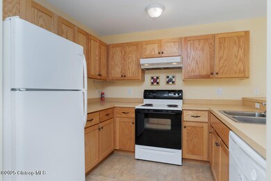 420 CB Ridge kitchen
