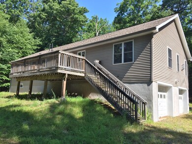 119 Gunstock Ln, Tafton, PA 18464 - photo 2