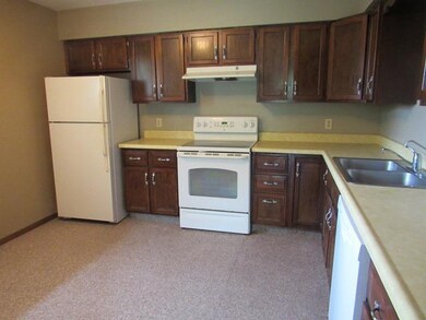 Kitchen dining 1