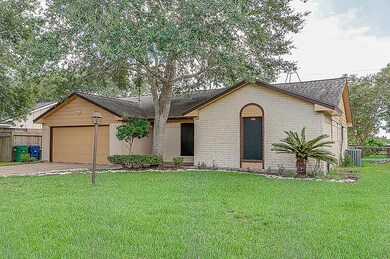 1600 Kings Park Dr, Alvin, TX 77511 - photo 6