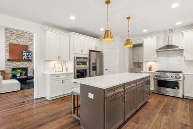 9 Lloyd Cir unit 40, Norton, MA 02766 - photo 2