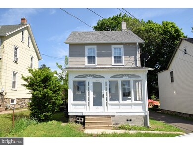 304 W Francis Ave, Ambler, PA 19002 - photo 2