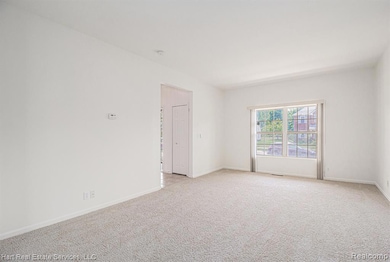 2106 Cattail Cir unit 41, Rochester Hills, MI 48309 - photo 6