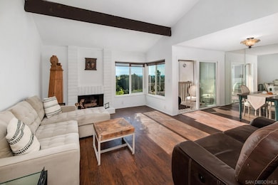 907 Caminito Estrada unit E, Carlsbad, CA 92011 - photo 4