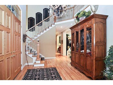 Entry/Foyer.