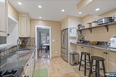 74 Kipp Ave, Hasbrouck Heights, NJ 07604 - photo 4