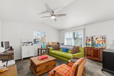 12_11211471_163677_163677-EI-112