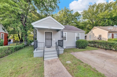View of front of house with a porch