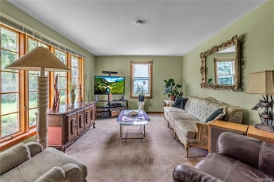 252 Drake Dr, North Tonawanda, NY 14120 - photo 4