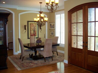 Dining Room/ Foyer