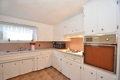 49 Dudley Hill Rd, Dudley, MA 01571 - photo 6