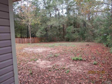 526 Greenberry Dr, Cantonment, FL 32533 - photo 5