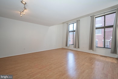 765 N Ringgold St unit B, Philadelphia, PA 19130 - photo 4