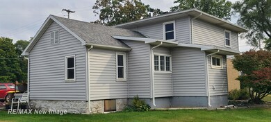 910 W Brady Rd, Chesaning, MI 48616 - photo 4