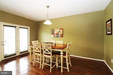 3925 Broadheath Cir, Burtonsville, MD 20866 - photo 5