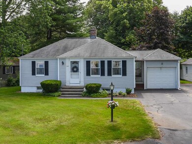 584 Colonial Dr, Portsmouth, NH 03801 - photo 3