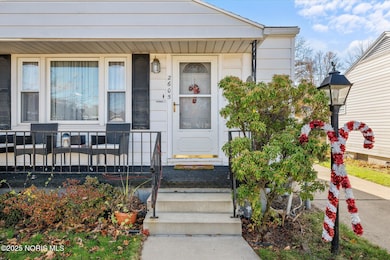 2605 Wyndale Rd, Toledo, OH 43613 - photo 2