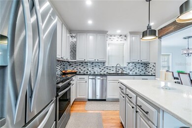 1135 14th Ave N, Saint Petersburg, FL 33705 - photo 6