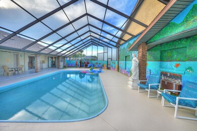 Huge Screened Lanai