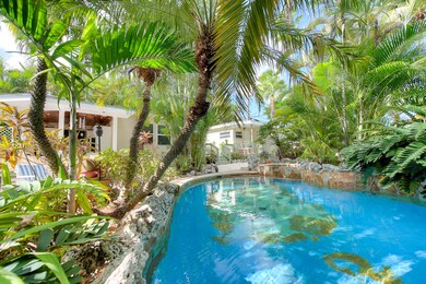 (17) 3831 Duck Ave-28