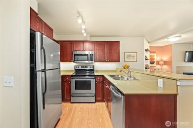 566 Prospect St unit 209, Seattle, WA 98109 - photo 5