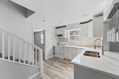 3842 Noah St, Houston, TX 77021 - photo 4