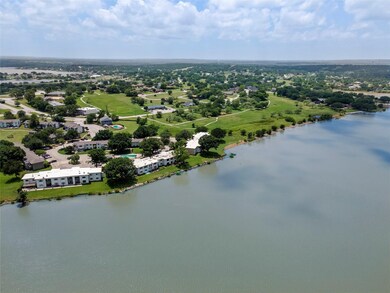 109 Harbor Dr unit 105, Bridgeport, TX 76426 - photo 3