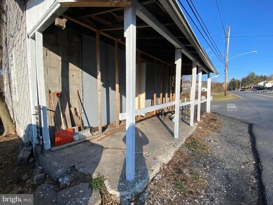 1439 Mount Laurel Rd, Temple, PA 19560 - photo 2