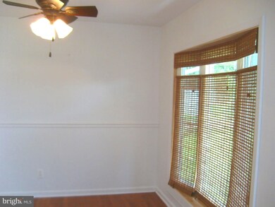 605 Mulberry Ln, Edgewood, MD 21040 - photo 4