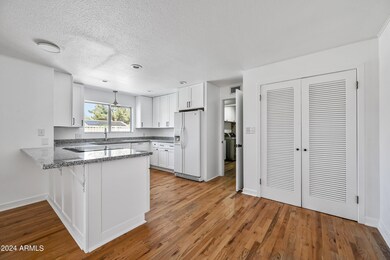 530 E Fairmont Dr, Tempe, AZ 85282 - photo 7