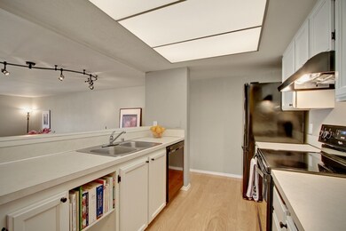 22211 6th Ave S unit 205, Des Moines, WA 98198 - photo 4