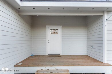 04-FRONT EXTERIOR_WLA_IMG_4